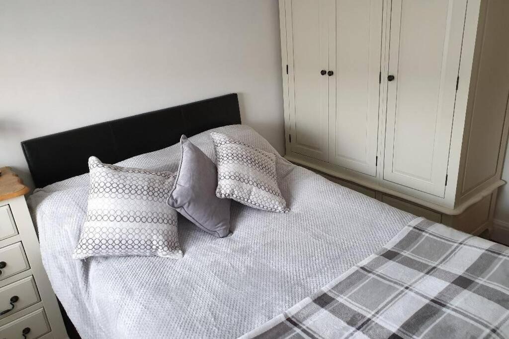 A Home Away From Home With A Big Welcome Erith Eksteriør billede